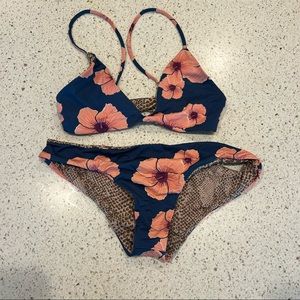 Acacia Hibiscus set
